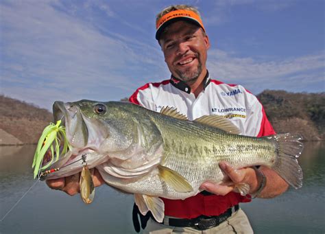 largemouth bass fishing|How To Catch Largemouth Bass .